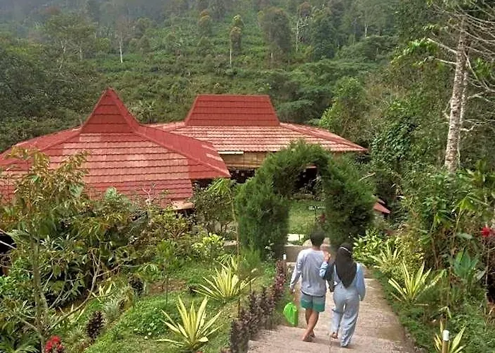 Munduk Tutub Waterfall View ホテル 5*